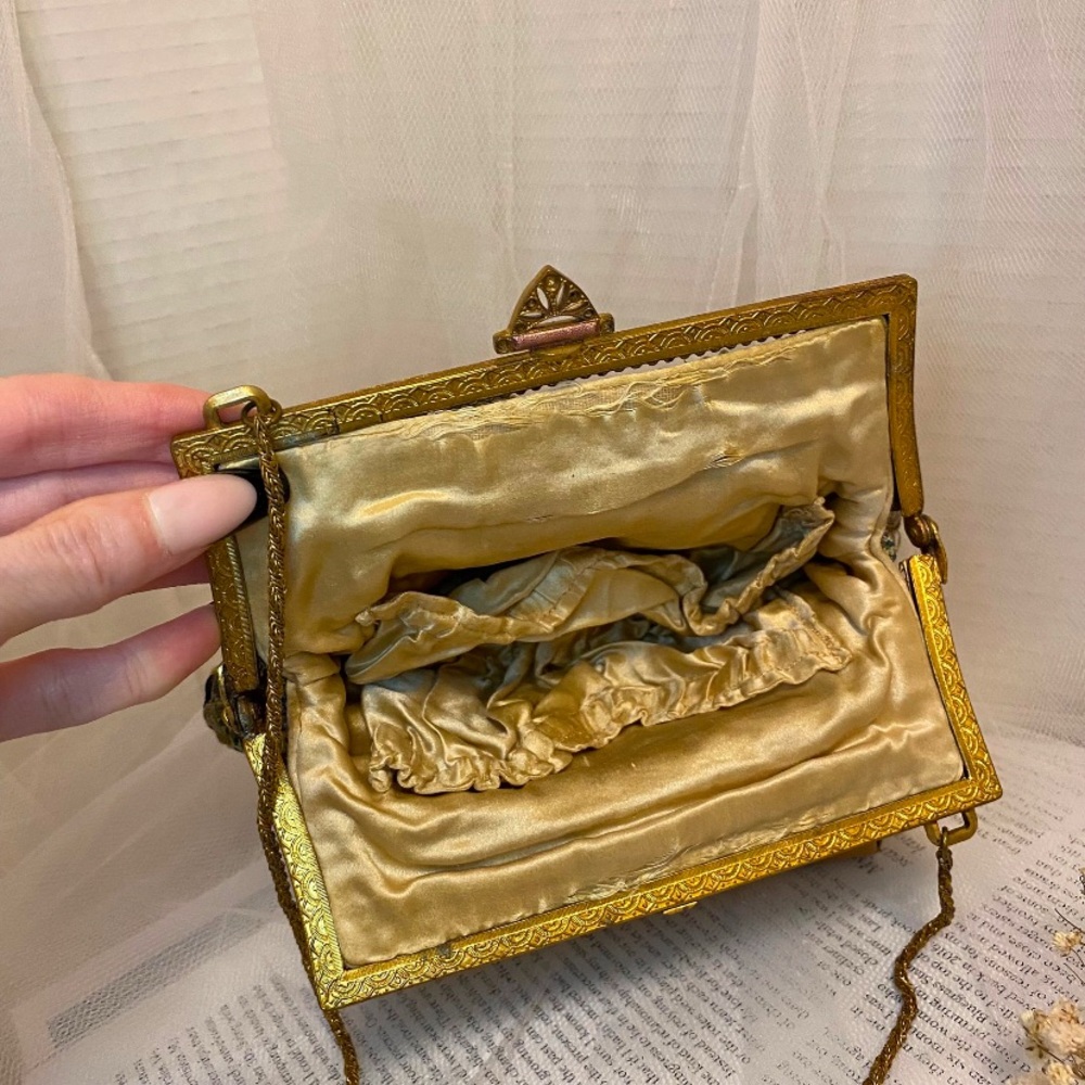 Victorian Tapestry Embriodered Purse - Picture 4 of 5